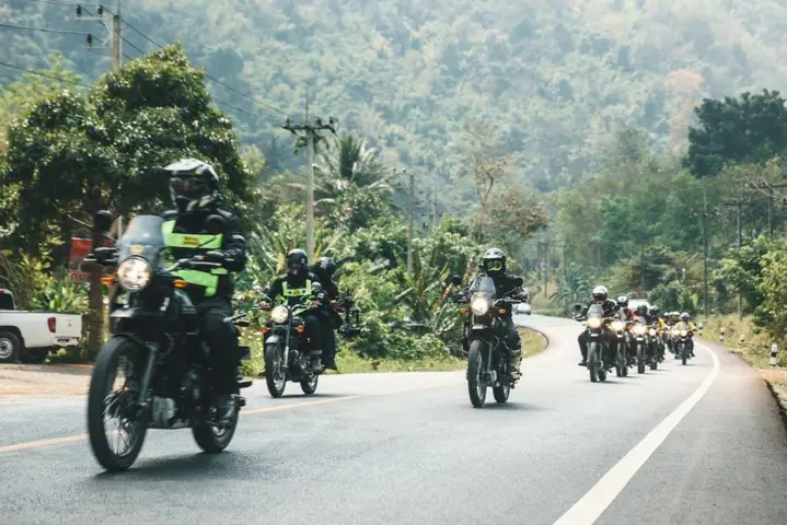 Nghề Đi Nhờ Xe Ô Tô Ở Indonesia Nghề Đi Nhờ Xe Ô Tô Ở Indonesia
