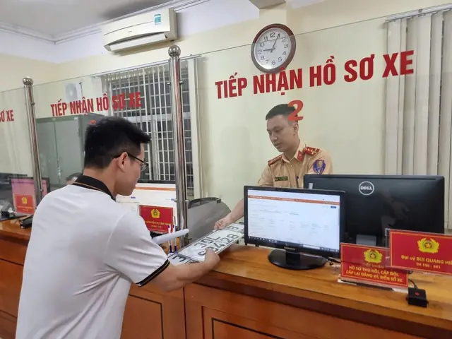 Nộp Tiền Đăng Ký Biển Số Xe Ô Tô Nộp Tiền Đăng Ký Biển Số Xe Ô Tô