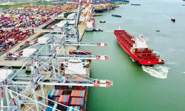 Phí Đổi Đăng Ký Xe Ô Tô Container