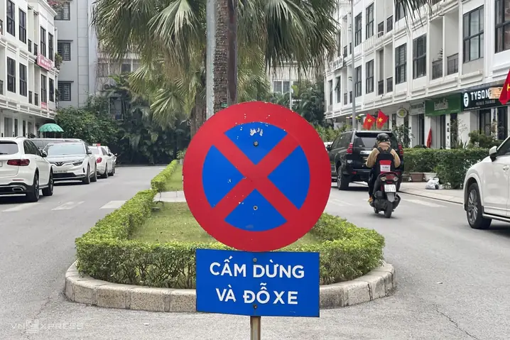 Phó Hiệu Trưởng Có Được Thuê Xe Ô Tô Không