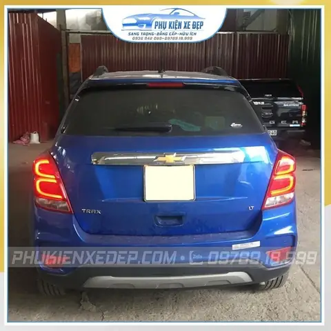 Phụ Kiện Xe Ô Tô Mercedes: Tổng Hợp & Đánh Giá Chi Tiết Từ Chuyên Gia
