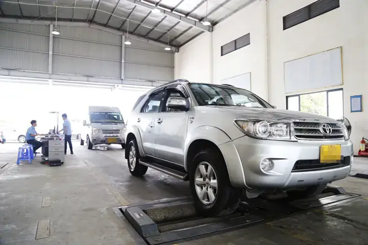 Quá Hạn Đăng Kiểm Xe Ô Tô: Phạt Nặng, Rủi Ro & Cách Xử Lý Chi Tiết