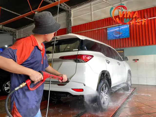 Rửa Xe Ô Tô Fortuner Rửa Xe Ô Tô Fortuner