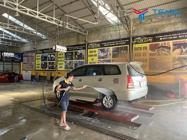 Rửa Xe Ô Tô Năm Thơm