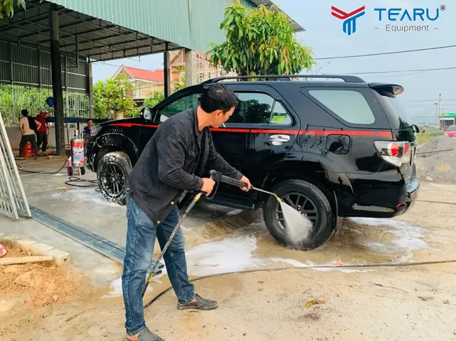 Rửa Xe Ô Tô Sau Khi Sơn