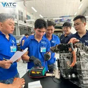 Hướng Dẫn Toàn Tập Sửa Chữa Xe Ô Tô Điện Và Hybrid