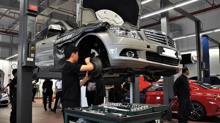 Top 5 Phong Cách Thợ Sửa Xe Ô Tô Chuyên Nghiệp Bạn Cần Biết