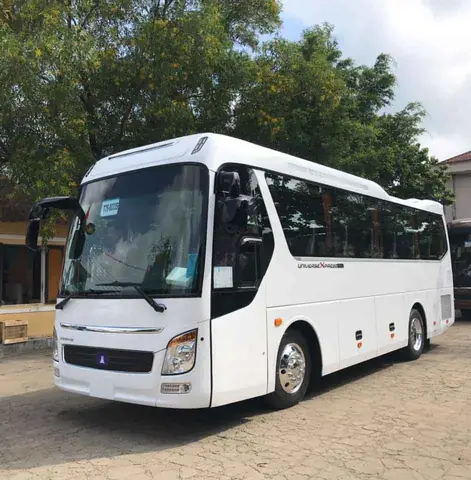 Thuê Xe Du Lịch 29 Chỗ: Đánh Giá Chi Tiết, Bảng Giá Tham Khảo Và Mẹo Chọn Dịch Vụ Uy Tín