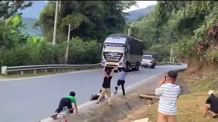 Tiếng Còi Xe Ô Tô Tải Là Gì? Nguyên Nhân Và Cách Xử Lý Tiếng Còi Xe Ô Tô Tải Là Gì? Nguyên Nhân Và Cách Xử Lý