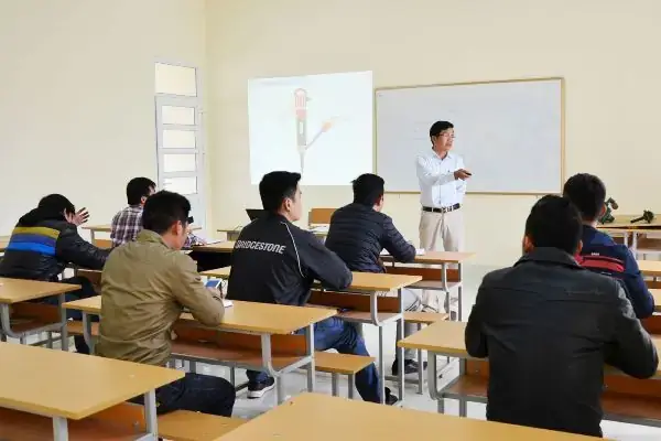 Đánh Giá Trung Tâm Học Lái Xe Ô Tô Việt Thanh Cs1: Chương Trình, Học Phí Và Trải Nghiệm Thực Tế Đánh Giá Trung Tâm Học Lái Xe Ô Tô Việt Thanh Cs1: Chương Trình, Học Phí Và Trải Nghiệm Thực Tế