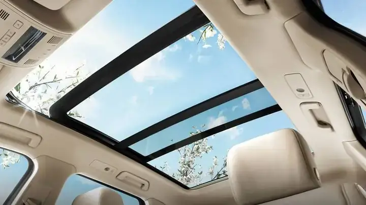 Top Xe Ô Tô Có Cửa Sổ Trời Giá Rẻ 2026: Đánh Giá Chi Tiết