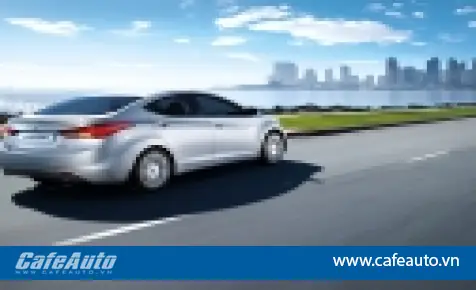 Đánh Giá Chi Tiết Hyundai Elantra Cũ: Lựa Chọn Thông Minh Cho Người Dùng Thực Tế