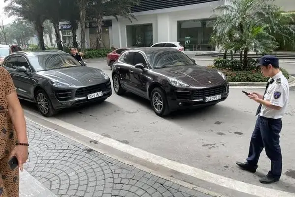 Xe Ô Tô 'mẹ Bồng Con': Thủ Đoạn, Rủi Ro Pháp Lý Và Cách Phòng Tránh Xe Ô Tô 'mẹ Bồng Con': Thủ Đoạn, Rủi Ro Pháp Lý Và Cách Phòng Tránh