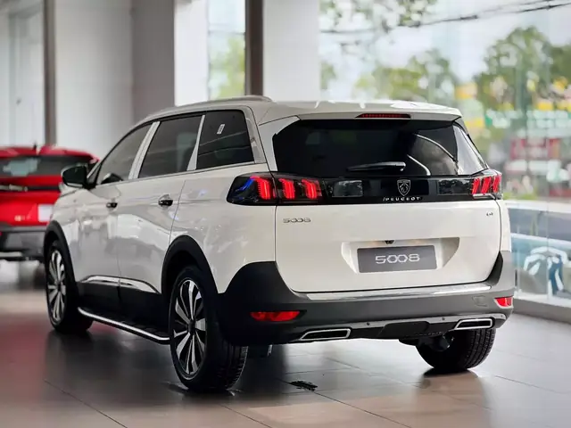 Đánh Giá Chi Tiết Peugeot 5008 2024: Suv 7 Chỗ Đa Năng Mang Phong Cách Pháp