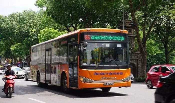 Xe Ô Tô Ra Sân Bay Nội Bài: Hướng Dẫn Toàn Diệntìm Hiểu Về Các Cách Di Chuyển Bằng Xe Ô Tô Ra Sân Bay Nội Bài Là Nhu Cầu Cơ Bản Của Hàng Triệu Hành Khách Mỗi Năm. Với Khoảng Cách Khoảng 30km Từ Trung Tâm Hà Nội, Thời Gian Di Chuyển Và Chi Phí Có Thể Thay Đổi Tùy Theo Giờ, Traffic, Loại Xe Và Nhu Cầu Cá Nhân. Bài Viết Này Không Chỉ Liệt Kê Các Phương Án Phổ Biến Mà Còn Đi Sâu Vào Từng Chi Tiết: Từ Cách Tính Toán Chi Phí, Cách Tránh Các Tình Huống “cháy Xe”, Tới Những Mẹo Tối Ưu Giá Cả Và An Toàn. Bạn Sẽ Được Trang Bị Đầy Đủ Kiến Thức Để Quyết Định Nhanh Chóng, Giảm Thiểu Rủi Ro Và Tiết Kiệm Chi Phí, Đồng Thời Nắm Bắt Những Điểm Mạnh Và Yếu Của Mỗi Lựa Chọn. Để Có Cái Nhìn Toàn Diện, Hãy Cùng Khám Phá Từng Phân Khúc Under‑the‑hood, Phân Tích Biến Số Ảnh Hưởng, Và Đưa Ra Những Quyết Định Có Căn Cứ.