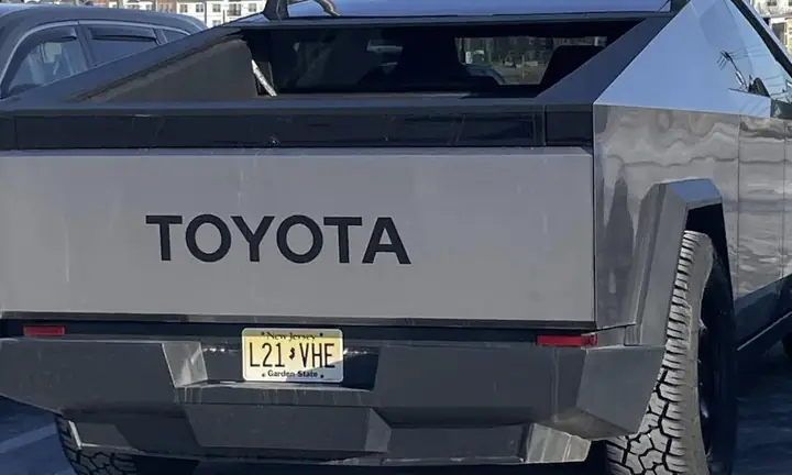 Bán Logo Toyota