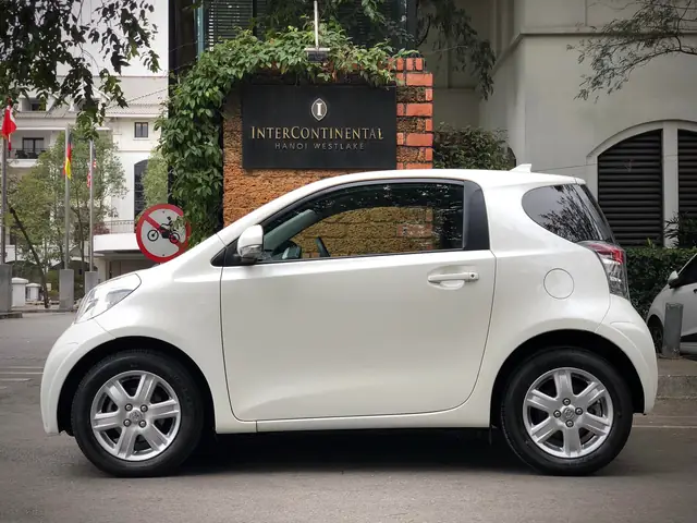 Ban Toyota Iq