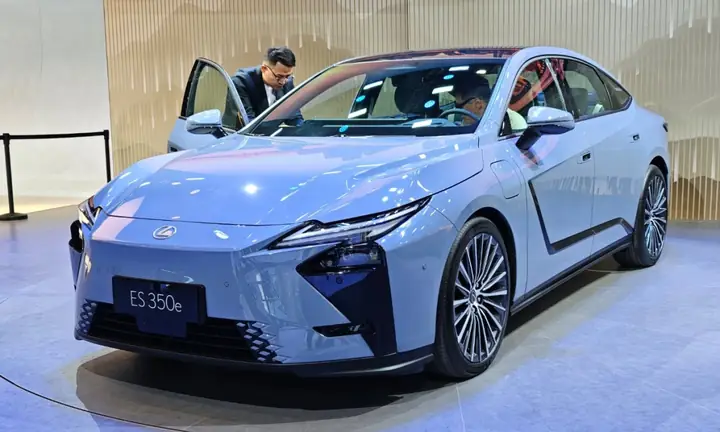 Es Toyota