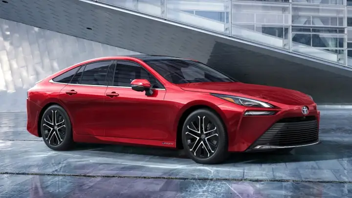 Giá Toyota Mirai
