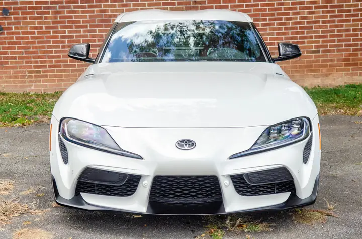 Mua Toyota Supra