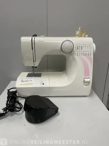 Naaimachine Toyota Naaimachine Toyota