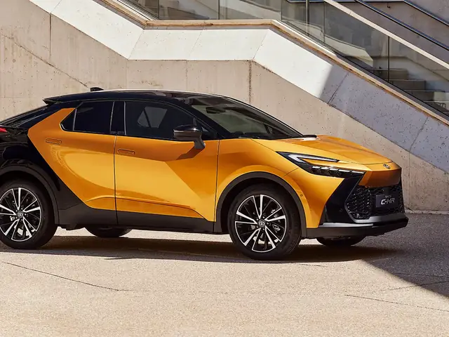 Oranje Toyota Oranje Toyota