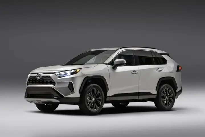 Oto Toyota Rav4