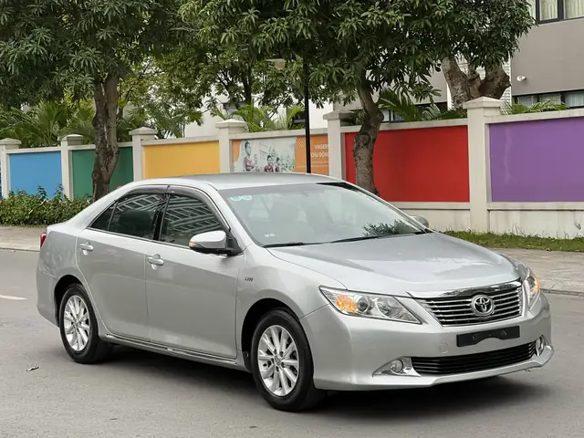 Silver Toyota Camry Silver Toyota Camry