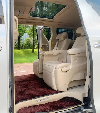 Toyota Alphard Interior