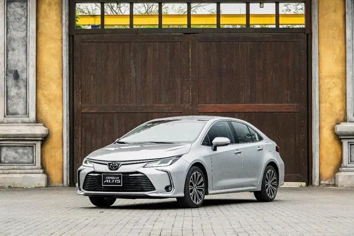 Toyota Altis Mới