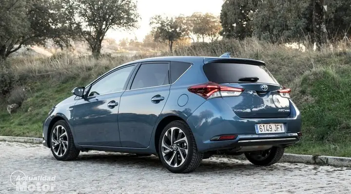 Toyota Auris Hybrid Toyota Auris Hybrid