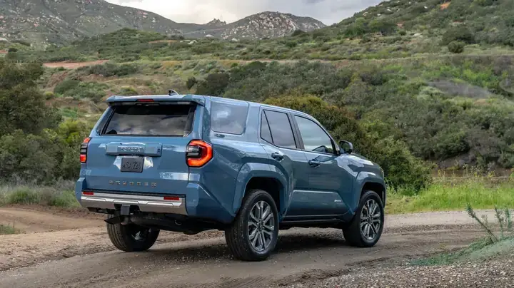 Toyota Broce