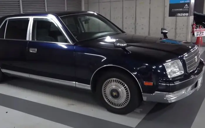 Toyota Century Cũ
