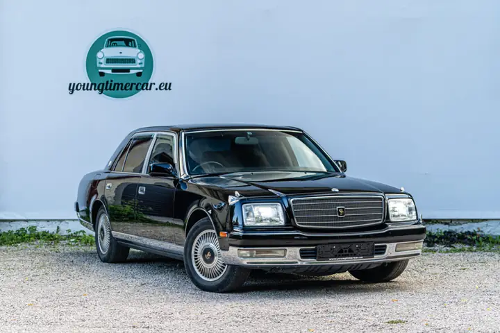 Toyota Century V12
