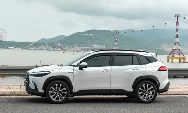 Toyota Cross 2023