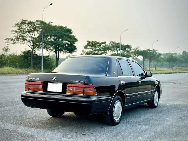 Toyota Crown 3.0