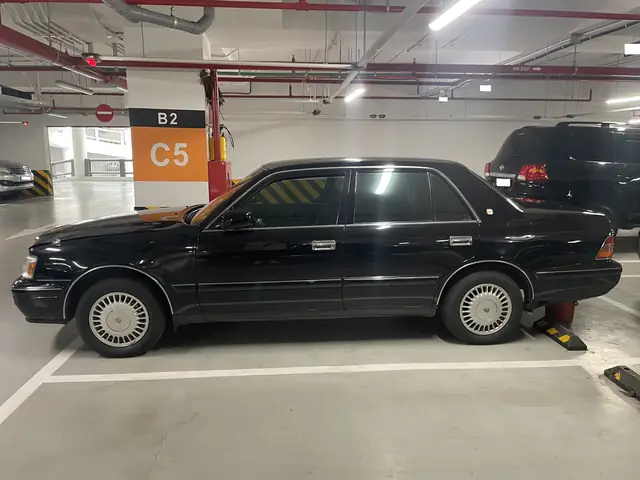 Toyota Crown 3.0