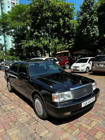 Toyota Crown Cũ