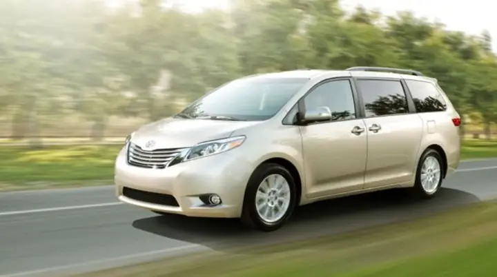 Toyota Cửa Lùa
