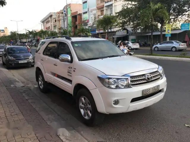 Toyota Fortuner 2010