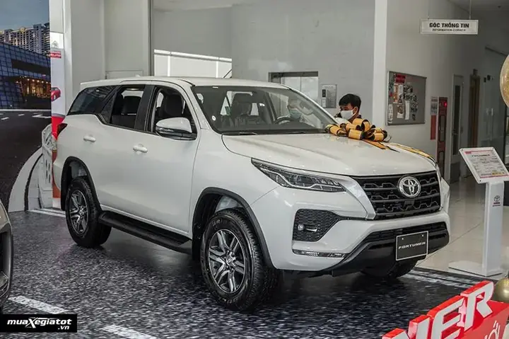 Toyota Fortuner Mt