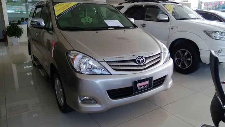 Toyota Innova 2010