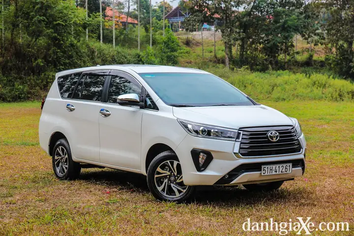 Toyota Innova 2022