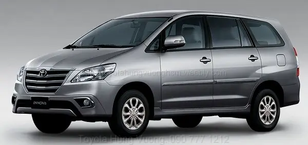 Toyota Innova E
