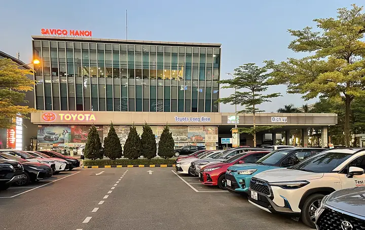 Toyota Long Biên
