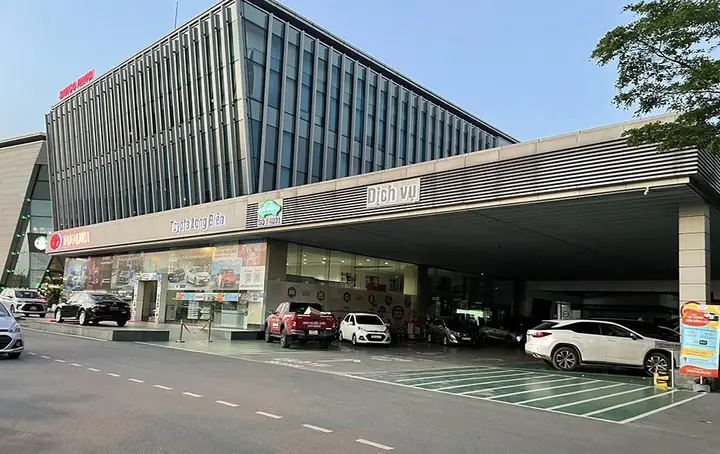 Toyota Long Biên