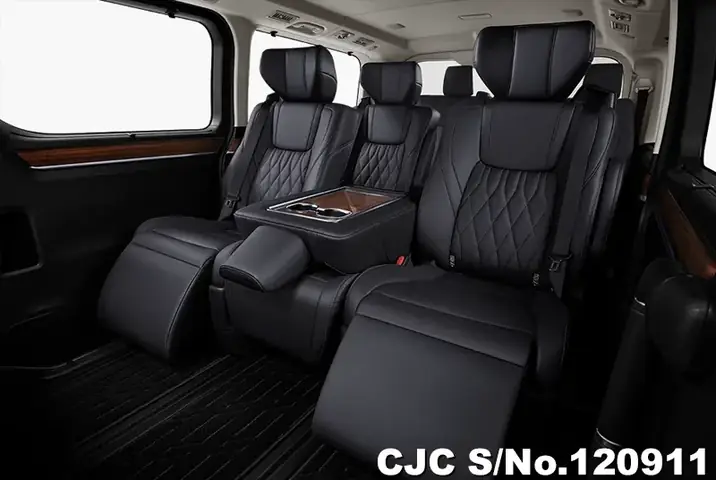 Toyota Majesty Interior