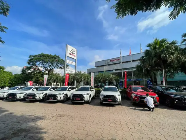 Toyota Pháp Vân