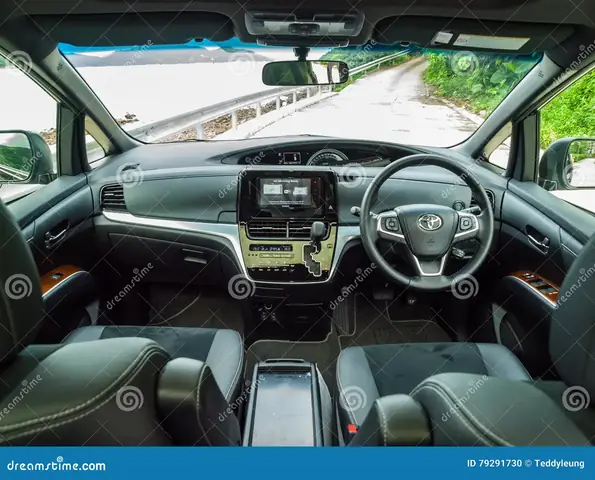 Toyota Previa Interior