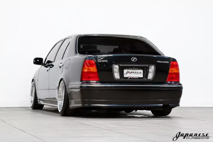 Toyota Progres
